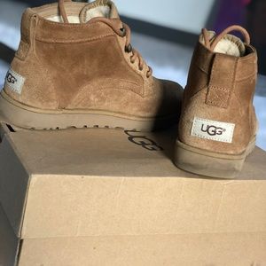 UGG chestnut brown boots! like new condition!